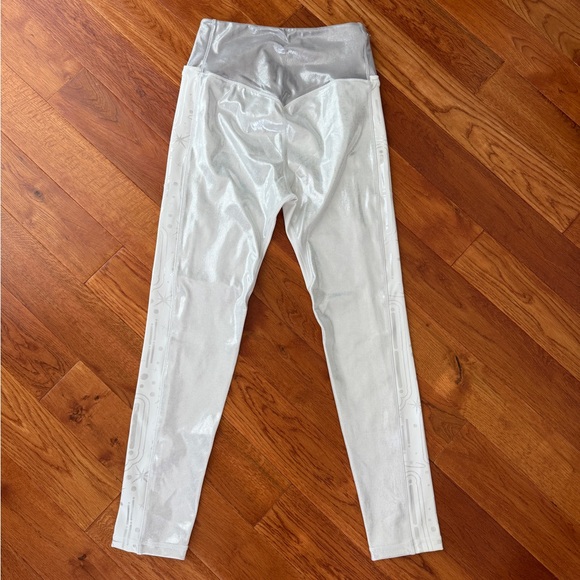 Crowned Athletics Rebel Princess Leggings Size M - Picture 2 of 5